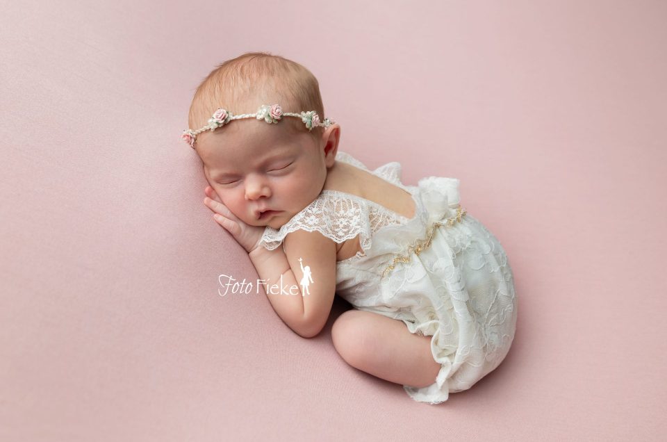 Anastasia || Newborn Fotoshoot